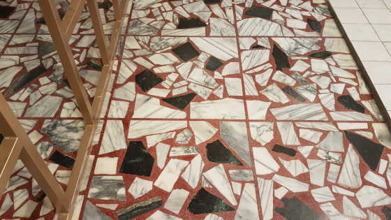 三重店面拼貼大理石地板除膠後