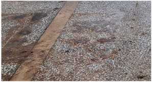磨石子地板鏽水痕跡