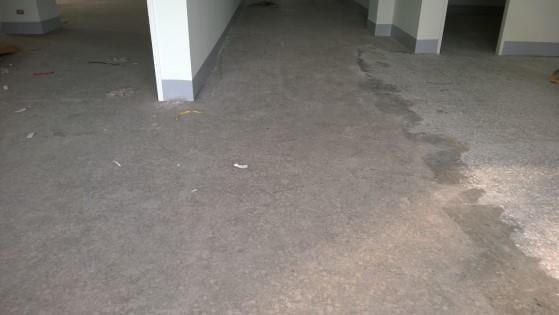 磨石子地板研磨前